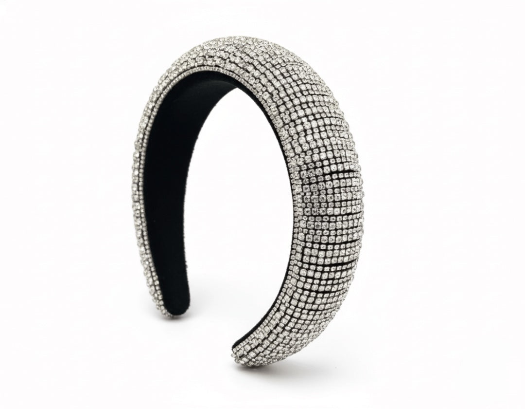 VINTARAS BAROQUE RHINESTONE HEADBAND Silver headband with gemstones on a white background