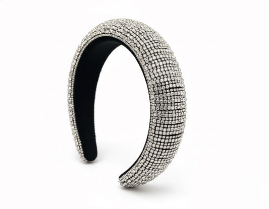 VINTARAS BAROQUE RHINESTONE HEADBAND Silver headband with gemstones on a white background